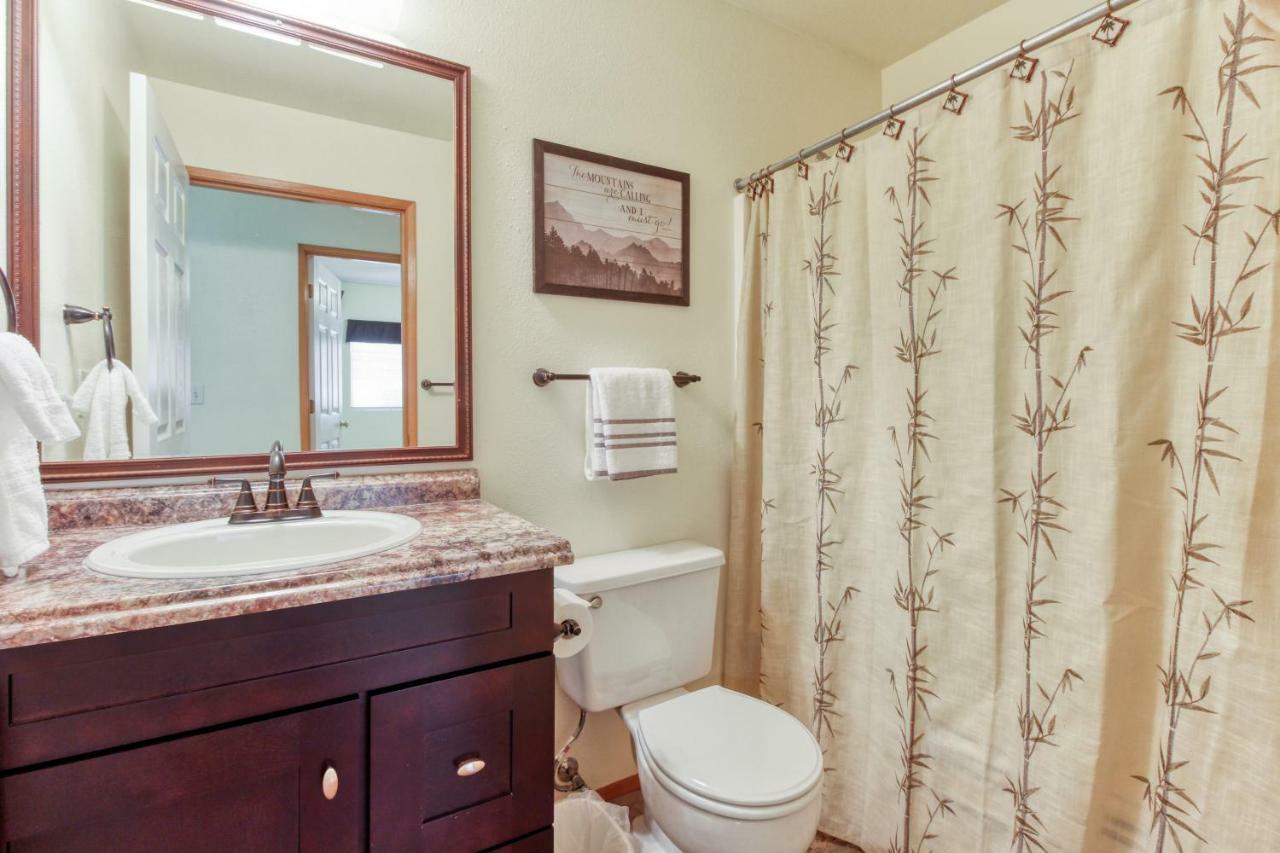 3 Bed 2 Bath Apartment In レブンワース エクステリア 写真