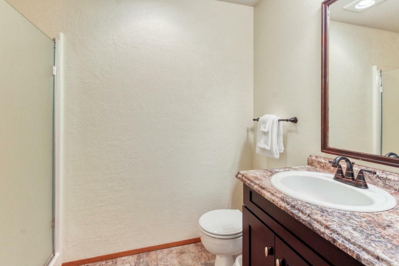 3 Bed 2 Bath Apartment In レブンワース エクステリア 写真