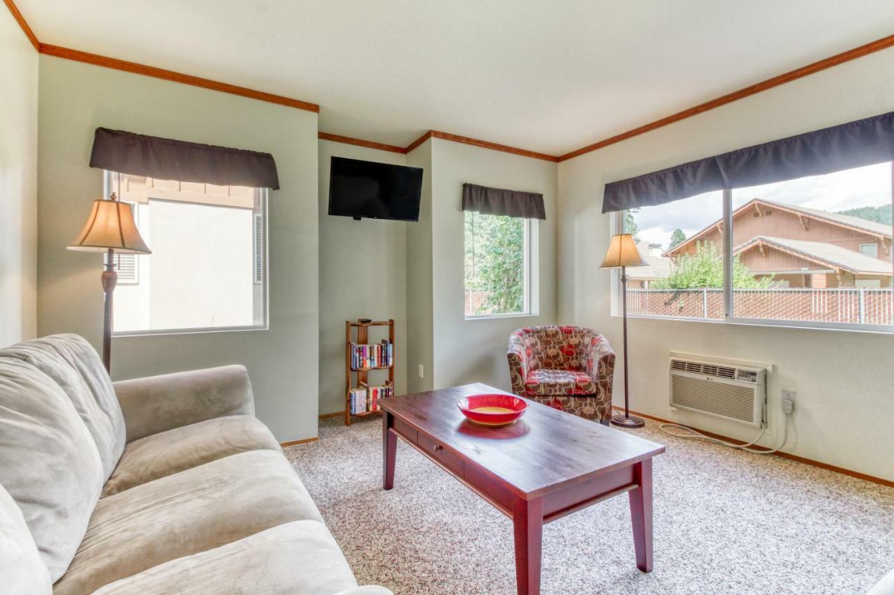 3 Bed 2 Bath Apartment In レブンワース エクステリア 写真